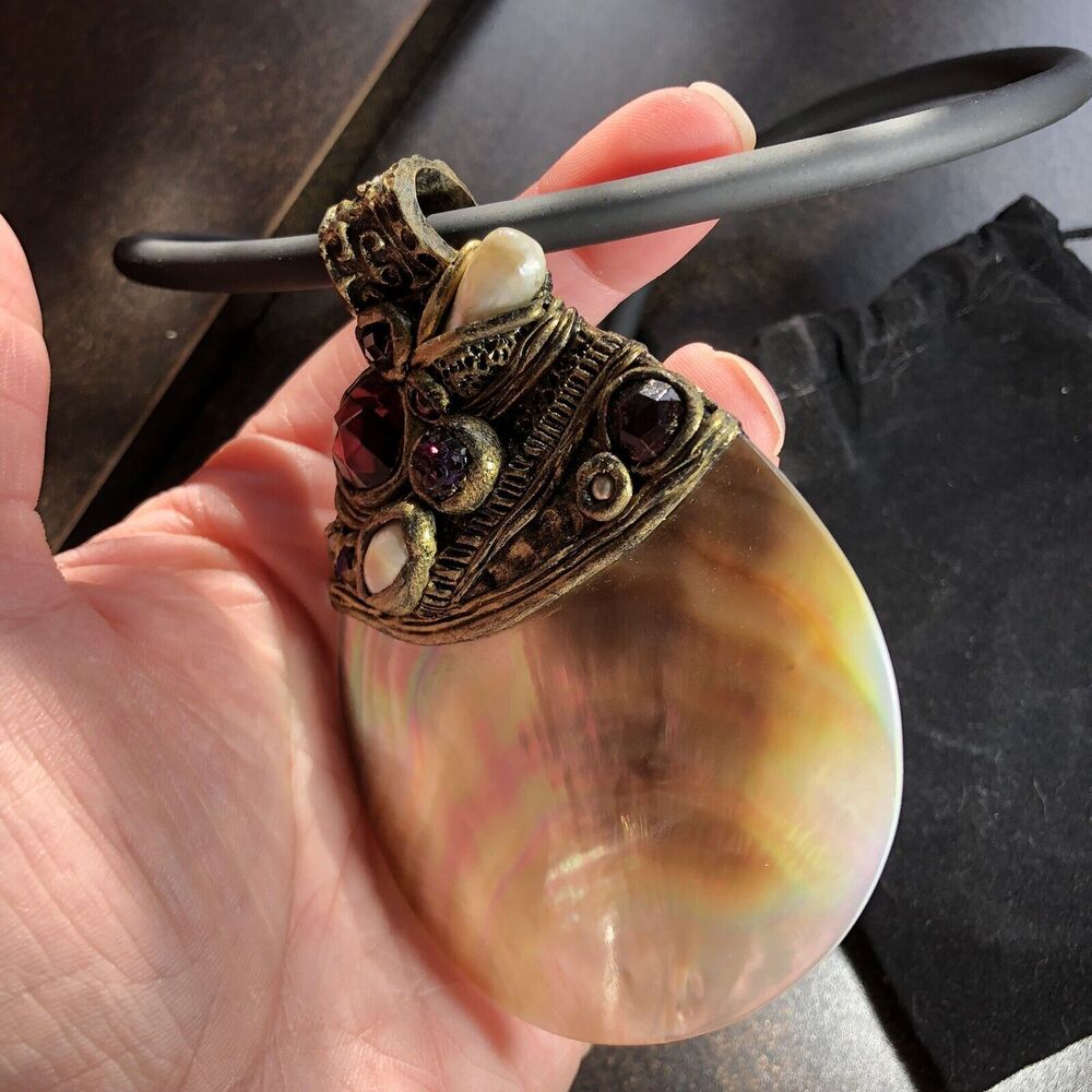 Oyster Shell Choker, Mother Of Pearl Pendant, Artisan Made Signed, Statement - Picture 11 of 12